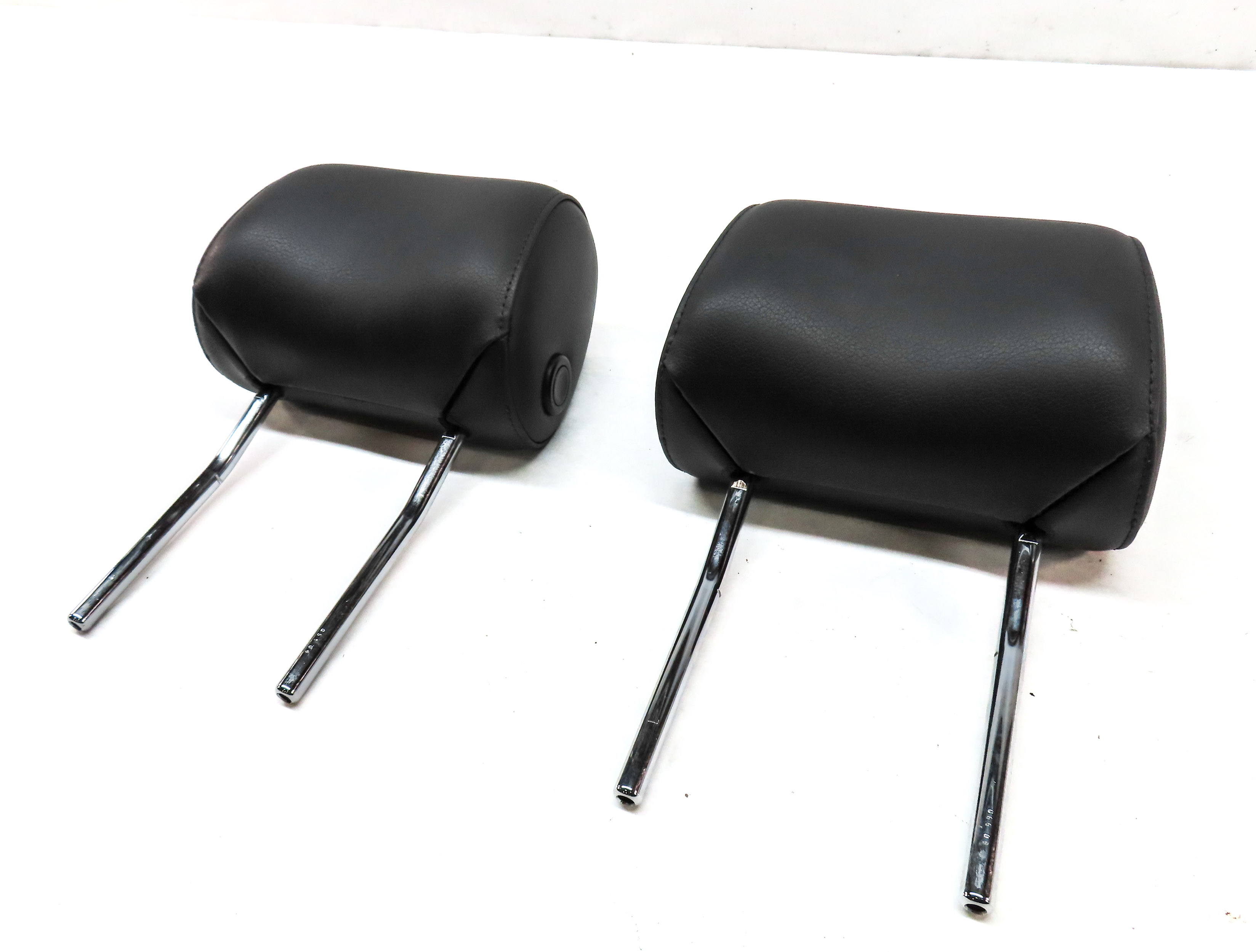 08-15 AUDI A3 A6 Q7 S6 (8P C7 4L) FRONT LEFT & RIGHT SEAT HEADREST SET-2 (BLACK) — exact item pictured